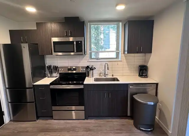 Property at Sienna Apartments - 207 18th Ave, Seattle, WA, 98122, 1 bed, 1 bath, [object Object]