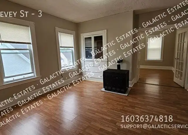 Property at 41 Hevey St Unit 3, Manchester, NH, 03102, 3 beds, 1 bath, [object Object]