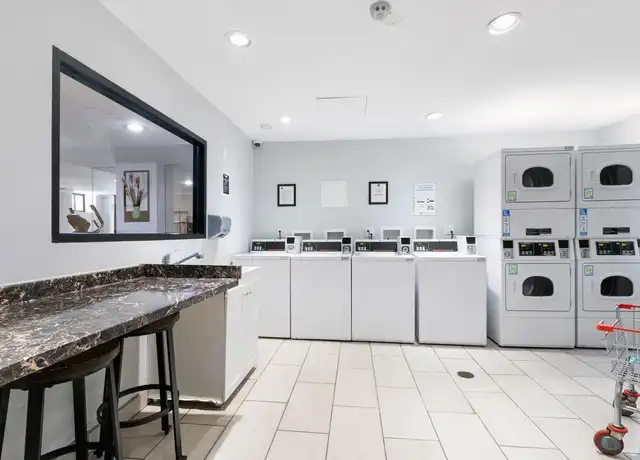 Property at The Colony - 6001 N Kenmore Ave, Chicago, IL, 60660, 0 beds, 1 bath, [object Object]