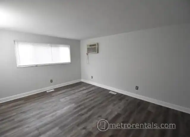 Property at 518 Oakland Park Ave, Columbus, OH, 43214, 1 bed, 1 bath, [object Object]