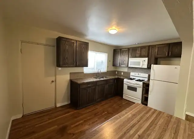Property at 110 Arno St SE Apt D, Albuquerque, NM, 87102, 1 bed, 1 bath, [object Object]