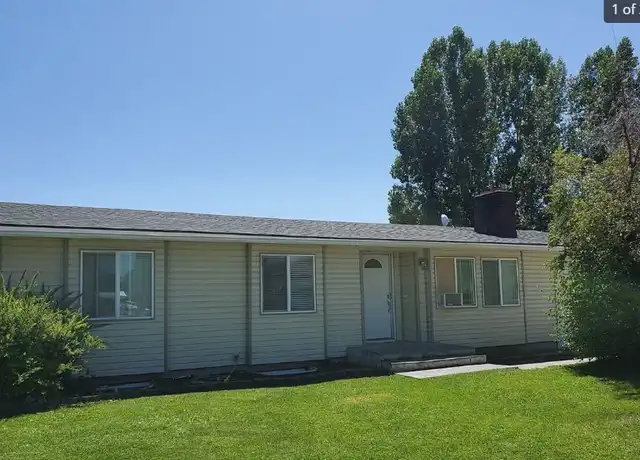 Property at 585 Angela Dr, Rexburg, ID, 83440, 5 beds, 2 baths, [object Object]