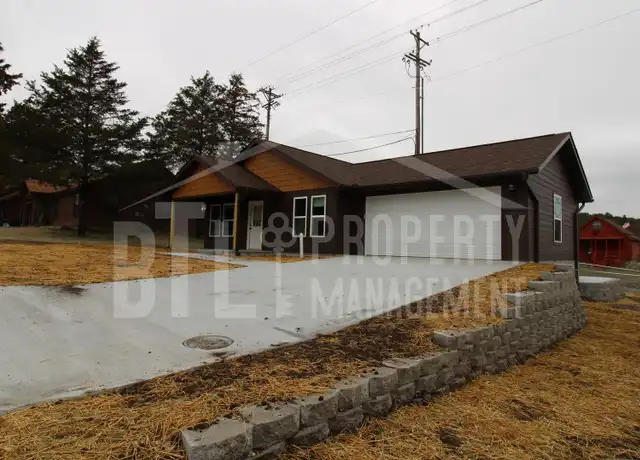 Property at 300 Valley Stream Cir, Hollister, MO, 65672, 3 beds, 2 baths, [object Object]