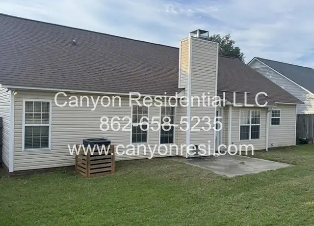 Property at 3117 Winesap Rd, Hope Mills, NC, 28348, 3 beds, 2 baths, [object Object]