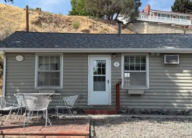 Property at 318 1/2 S 8th St Unit 3, Thermopolis, WY, 82443, 2 beds, 1 bath, [object Object]