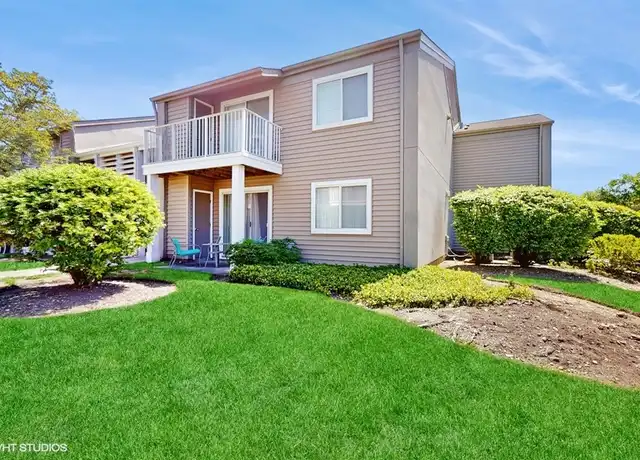 Property at 42 N Park Ave #8, Lombard, IL, 60148, 1 bed, 1 bath, [object Object]