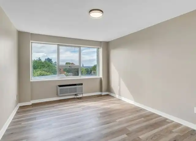 Property at 101 Mulberry St, Springfield, MA, 01105, 2 beds, 1 bath, [object Object]