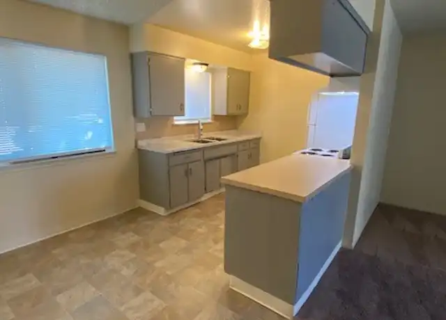 Property at 229 Cordova Ln, Stockton, CA, 95207, 2 beds, 1 bath, [object Object]