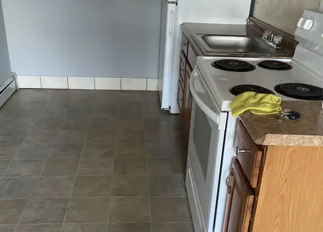 Property at 1214 E 2nd St Unit 2, Crum Lynne, PA, 19022, 2 beds, 1 bath, [object Object]