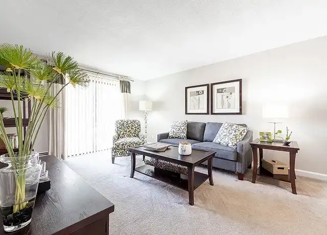 Property at Princeton Park Apartments - 678 Princeton Blvd, Lowell, MA, 01851, 1-2 bed, 1 bath, [object Object]