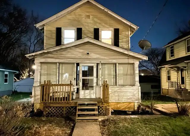 Property at 2024 Green St, Rockford, IL, 61102, 3 beds, 2 baths, [object Object]