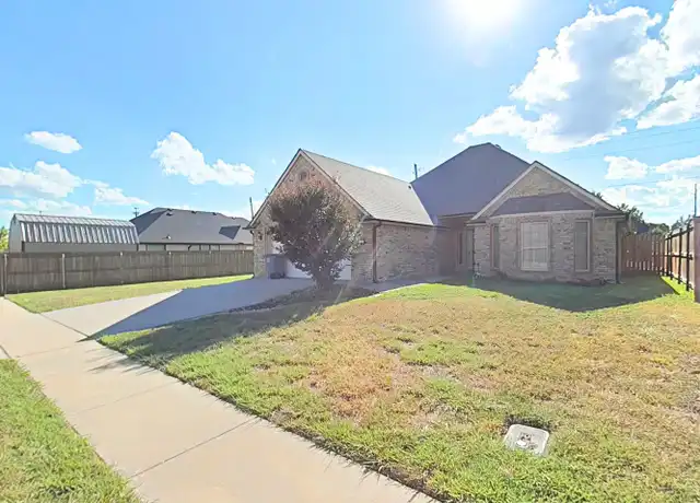 Property at 319 SW Coral Ave, Lawton, OK, 73505, 3 beds, 2 baths, [object Object]