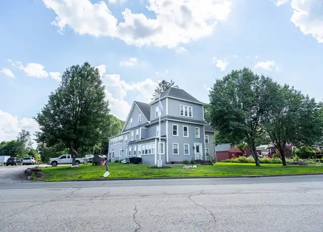 Property at 85 E Main St Unit 2, West Brookfield, MA, 01585, 2 beds, 1 bath, [object Object]