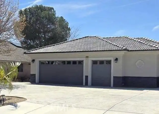 Property at 14367 Hurricane Ln, Helendale, CA, 92342, 3 beds, 2 baths, [object Object]