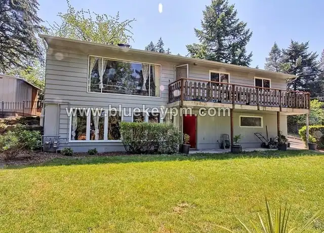 Property at 2952 SW Huber St Unit B, Portland, OR, 97219, 3 beds, 1 bath, [object Object]
