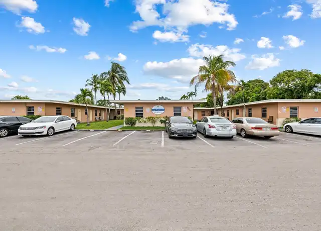 Property at 825 NW 10th Ter Unit 10, Fort Lauderdale, FL, 33311, 1 bed, 1 bath, [object Object]