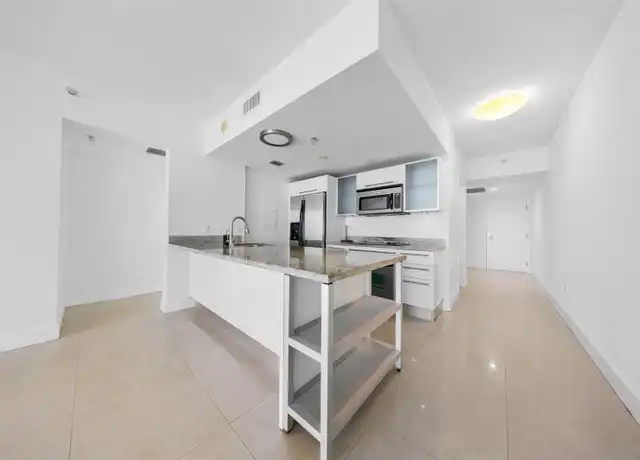 Property at 185 SW 7th St #2302, Miami, FL, 33130, 2 beds, 2.5 baths, [object Object]