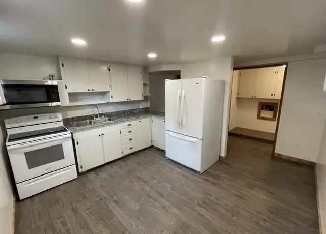 Property at 1609 NW 30th St, Lincoln City, OR, 97367, 3 beds, 1 bath, [object Object]