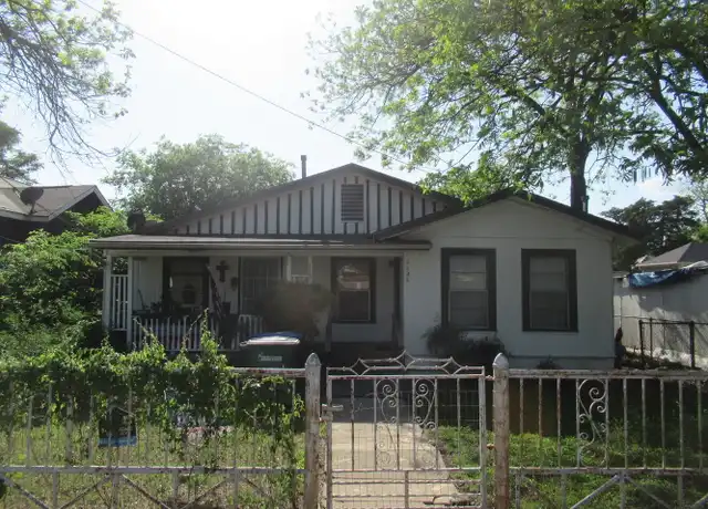 Property at 1121 Willow St, San Antonio, TX, 78208, 2 beds, 1 bath, [object Object]