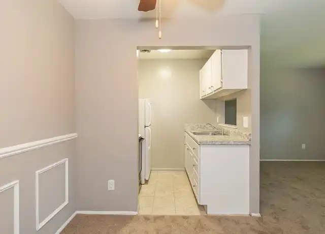 Property at Kensington Club Apartments - 680 Smith Ct, Rocky River, OH, 44116, 1-2 bed, 1 bath, [object Object]