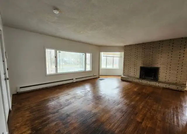 Property at 32 Lake View Park Apt 1, Rochester, NY, 14613, 3 beds, 2 baths, [object Object]