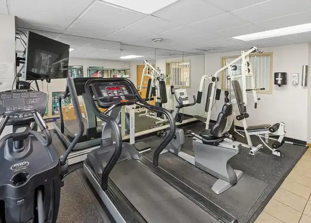 Property at Rosewood West - 460 5th Ave N, Hopkins, MN, 55343, 1 bed, 1 bath, [object Object]