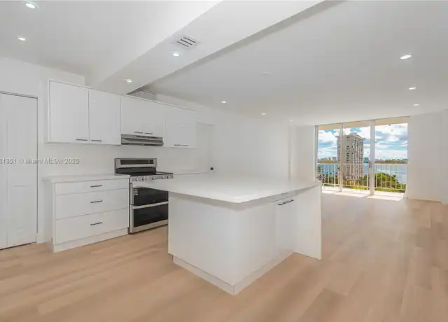 Property at 11111 Biscayne Blvd Unit 11G, Miami, FL, 33181, 2 beds, 2 baths, [object Object]