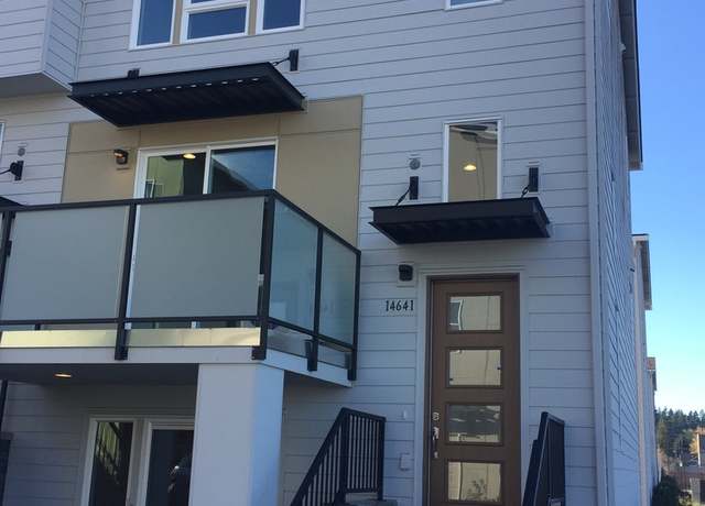 Photo of 14641 36th Ave NE, Lake Forest Park, WA 98155