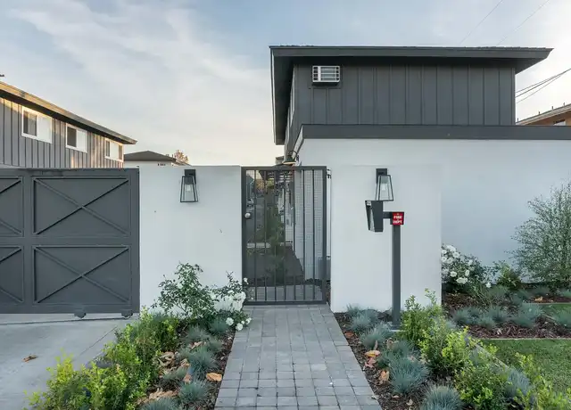 Property at Plaza Townhomes - 811 Paularino Ave, Costa Mesa, CA, 92626, 2 beds, 1 bath, [object Object]