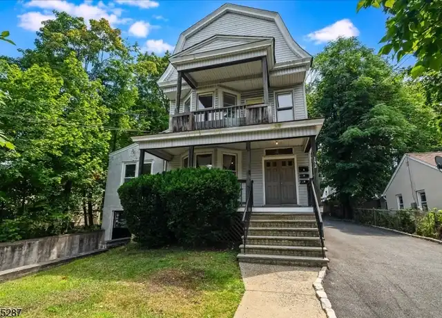 Property at 132 Roseland Ave Unit 1, Caldwell, NJ, 07006, 2 beds, 1 bath, [object Object]