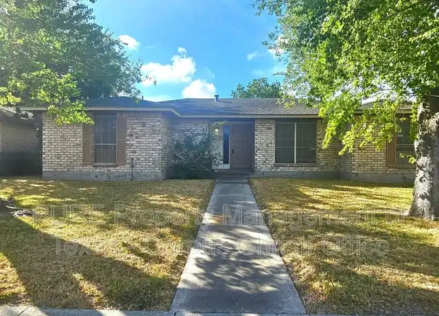 Property at 2203 Live Oak Dr, Portland, TX, 78374, 4 beds, 2 baths, [object Object]