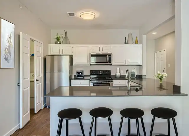 Property at Ascent Lake Worth - 6303 Shady Oaks Manor Dr, Fort Worth, TX, 76135, 2-3 beds, 1-2 bath, [object Object]