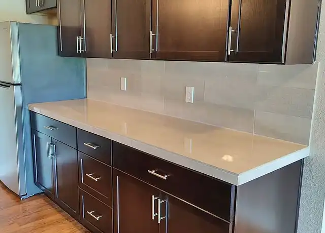 Property at City's Edge - 4210-4230 S View Point Ter, Portland, OR, 97239, 2 beds, 1 bath, [object Object]