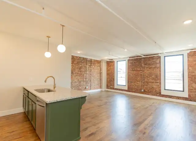 Property at 614 E Main St, Chattanooga, TN, 37408, 2 beds, 1 bath, [object Object]