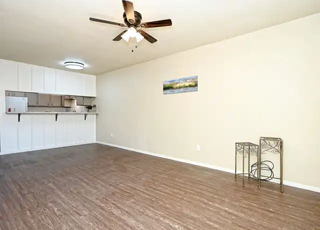 Property at 2306 Cottonwood Dr Unit B, Georgetown, TX, 78628, 2 beds, 1 bath, [object Object]