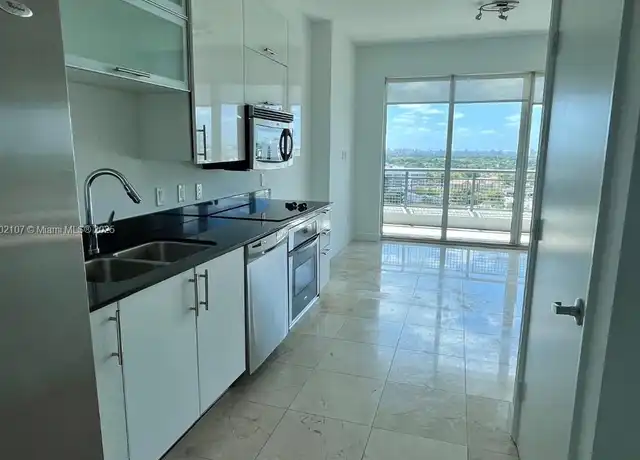 Property at 60 SW 13th St #1411, Miami, FL, 33130, 1 bed, 1.5 baths, [object Object]