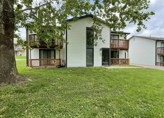 Property at 702 W 25th St #1, Lawrence, KS, 66046, 2 beds, 1 bath, [object Object]