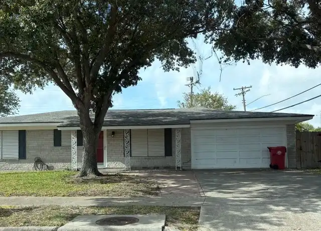 Property at 100 Jewitt Dr, Robstown, TX, 78380, 3 beds, 1.5 baths, [object Object]