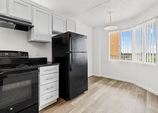 Property at Tennis Towers Apartments - 2882 Tennis Club Dr, West Palm Beach, FL, 33417, 2 beds, 2 baths, [object Object]