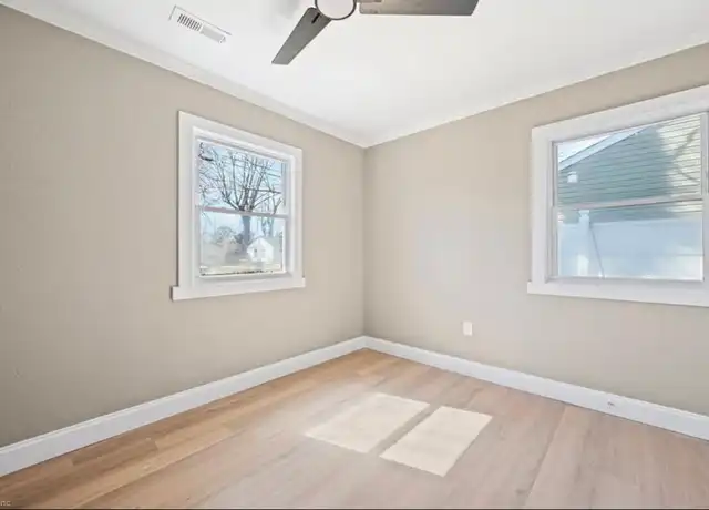 Property at 14 Oneda Dr, Hampton, VA, 23663, 1 bed, 1 bath, [object Object]
