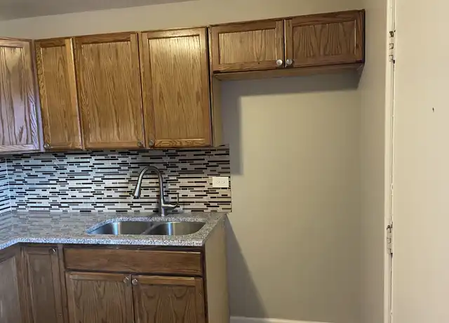 Property at 901 Austin St Unit 1, Evanston, IL, 60202, 1 bed, 1 bath, [object Object]