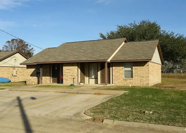 Property at 12943 TX-142, Martindale, TX, 78655, 1 bed, 1 bath, [object Object]