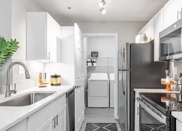 Property at 2124 Gables Dr NE Unit 4113, Atlanta, GA, 30319, 3 beds, 2 baths, [object Object]