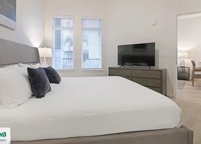 Property at 5256 International Dr Unit 4761409490, Orlando, FL, 32819, 1 bed, 1 bath, [object Object]