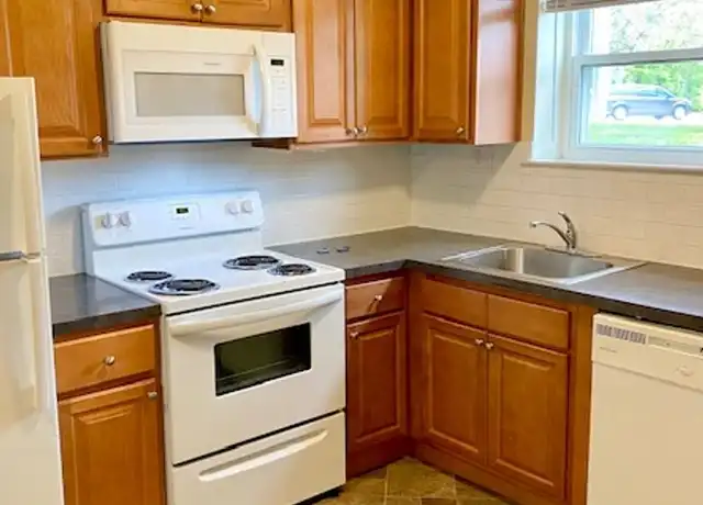 Property at 201 W Chester Pike #2, Ridley Park, PA, 19078, 2 beds, 1 bath, [object Object]