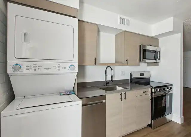 Property at Villas on Holly - 4917 E Holly St, Phoenix, AZ, 85008, 2 beds, 2 baths, [object Object]