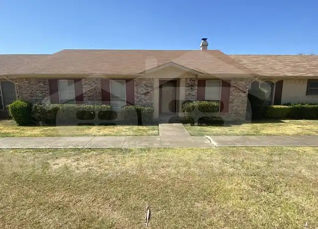 Property at 6 E Creek Dr, Grand Prairie, TX, 75052, 3 beds, 2 baths, [object Object]