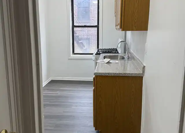 Property at 118 Payson Ave Unit 3g, New York, NY, 10034, 1 bed, 1 bath, [object Object]