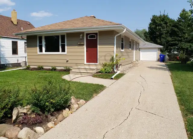 Property at 3005 26th Ave, Kenosha, WI, 53140, 3 beds, 1 bath, [object Object]