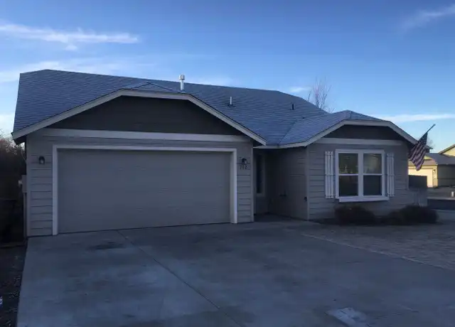 Property at 712 NE Redwood Ave, Redmond, OR, 97756, 3 beds, 2 baths, [object Object]